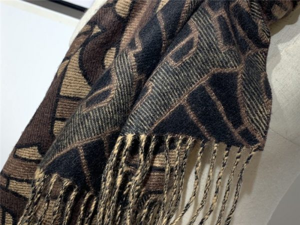 burberry cashmere shawl brown - Image 4