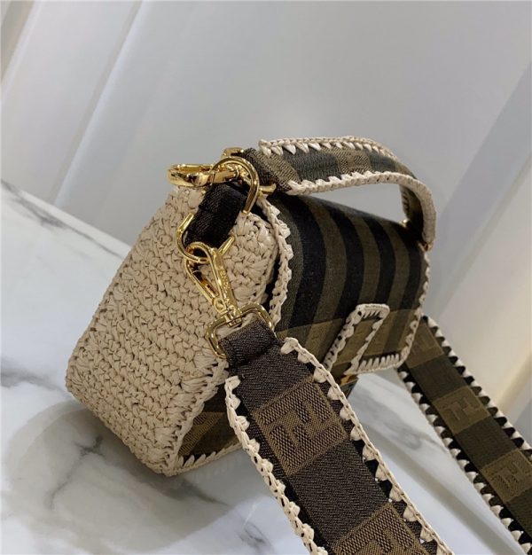 fendi Baguette Weave bag - Image 4
