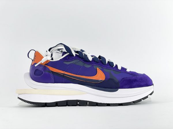 Nk Vaporwaffle sacai Dark Iris