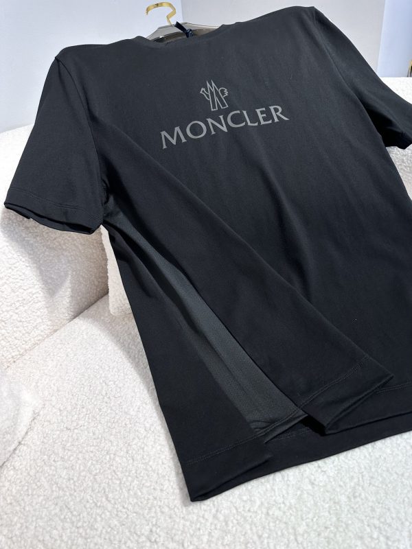 Moncler Mengkou Men and women with the same style couples spring and summer latest counters with the same style, trendy brand logo casual short-sleeved T-shirt - Image 5