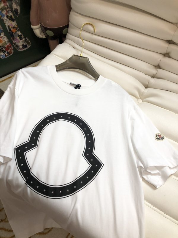Moncler Mengkou Men and women with the same style couples spring and summer latest counters with the same style, trendy brand logo casual short-sleeved T-shirt - Image 5