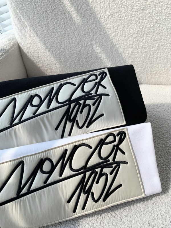 Moncler Mengjia 2023 spring and summer men's and women's same style ? lovers' latest trade order short-sleeved T-shirt, full product - Image 3