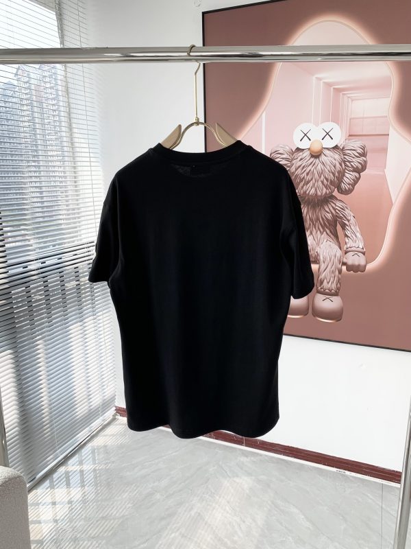 Moncler Mengjia 2023 spring and summer men's and women's same style ? lovers' latest trade order short-sleeved T-shirt, full product - Image 4