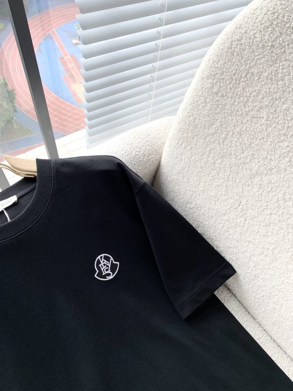 Moncler Mengjia 2023 spring and summer men and women same style ? couple models latest trade order short-sleeved T-shirt - Image 6