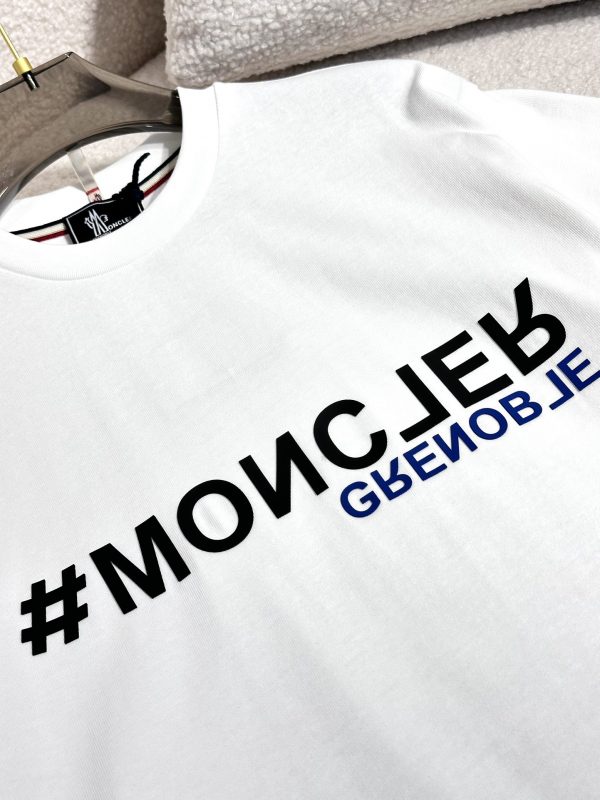 Moncler Mengkou Men and women with the same style couples spring and summer latest counters with the same style, trendy brand logo casual short-sleeved T-shirt - Image 6