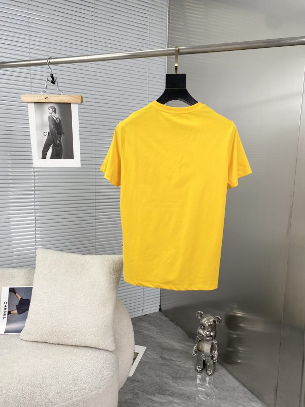 Moncler Mengkou 2023 spring and summer new men's casual round neck short-sleeved T-shirt series - Image 3
