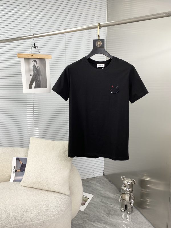 Moncler Mengkou 2023 spring and summer new men's casual round neck short-sleeved T-shirt series - Image 4