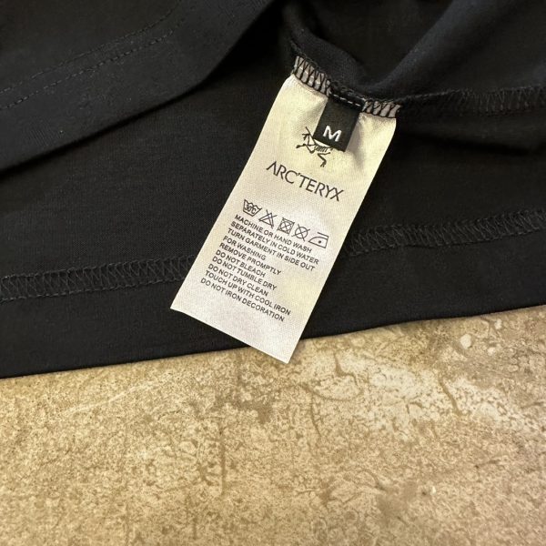 Arcteryx (Arc'teryx) has joined hands with Jil*s2⃣️ major sports and leisure brands to cooperate, and the 2023 spring and summer counters will have the same round neck T-shirt - Image 9