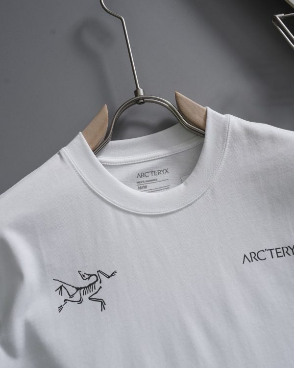 Arcteryx Captive Split Archeopteryx double standard Logo print simple short-sleeved T-shirt - Image 7
