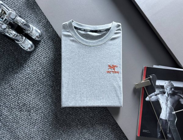 Top-quality counter new T-shirt with perfect details and a 4D three-dimensional LOGO badge on the chest - Image 9
