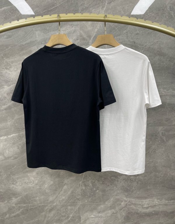 LOEWE 2023 men's round neck short-sleeved T-shirt is new! Iconic embroidered small LOGO, simple but exquisite - Image 5
