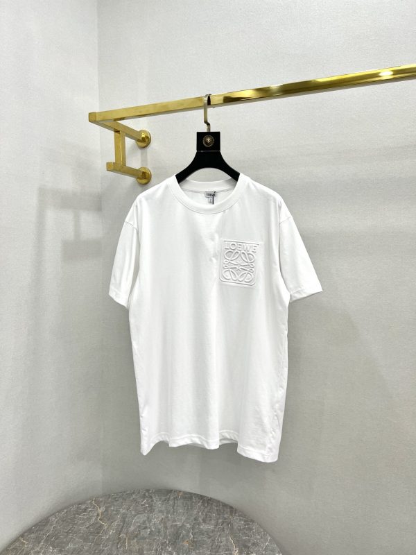 Loewe- 2023ss spring and summer new three-dimensional embossed letter printing round neck short-sleeved T-shirt, easy to wear without losing fashion