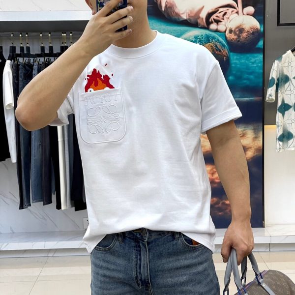 LOEWE, 2023 spring and summer new Calcifer flame moving castle embroidered letters short-sleeved T-shirt men and women loose half-sleeved shirt, light cotton jersey round neck T-shirt