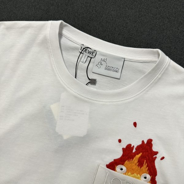 LOEWE / 2023 spring and summer new Calcifer flame moving castle embroidery letters short-sleeved T-shirt men and women loose half-sleeved shirt - Image 10