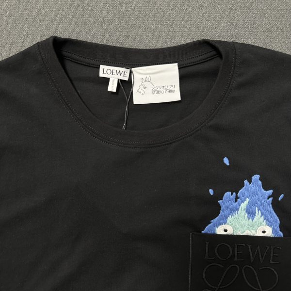 LOEWE / 2023 spring and summer new Calcifer flame moving castle embroidery letters short-sleeved T-shirt men and women loose half-sleeved shirt - Image 12