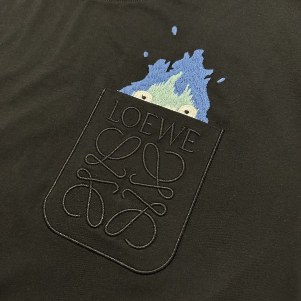 LOEWE / 2023 spring and summer new Calcifer flame moving castle embroidery letters short-sleeved T-shirt men and women loose half-sleeved shirt - Image 13