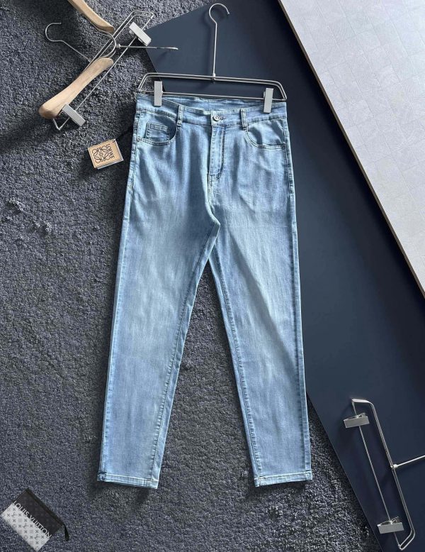 LOEWE / 2023 spring and summer new European counters Super A purchasing level overseas trading company order source, top original single high-end men's custom fashion slim straight-leg jeans