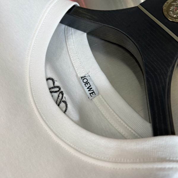 ❤️Loewe spring and summer new products Three standard complete T-shirt short sleeves - Image 6