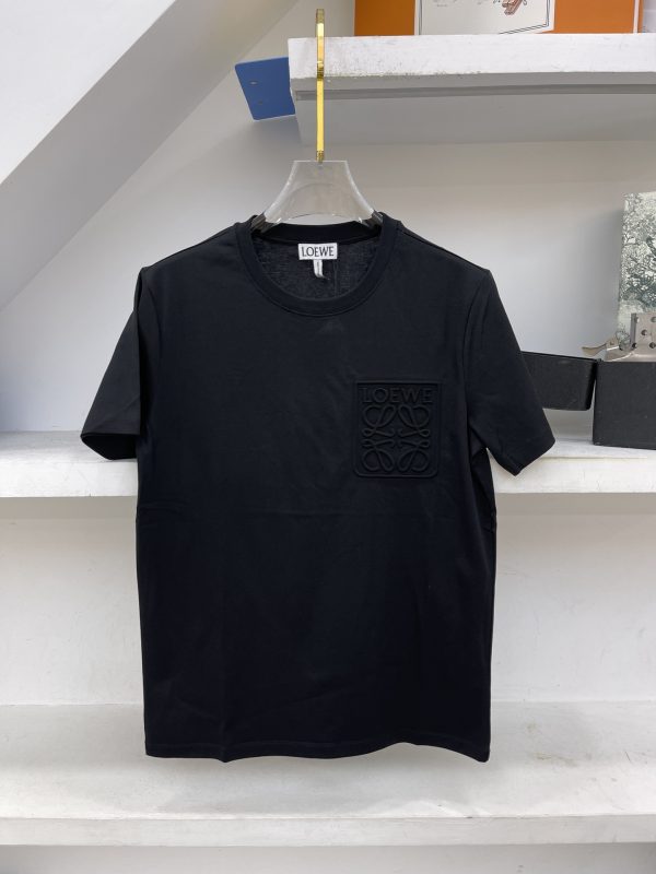 LOEWE Spring/Summer❗️Long-staple cotton slightly wide version ?Handsome new product, as always, best-selling short-sleeved short sleeves ?Top quality