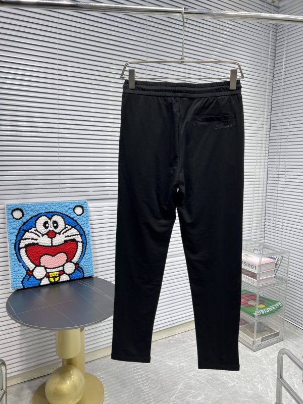 New products in Dior** counters are launched simultaneously. ?Original order high quality fashion casual pants - Image 4