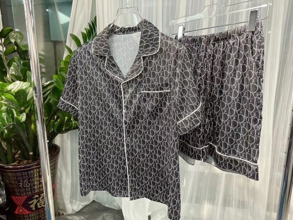 Explosive style, actual shooting, Dior high-end loungewear suit, the same style for men and women, made of high-definition Korean silk fabric, the upper body is comfortable, size M-3XL - Image 4