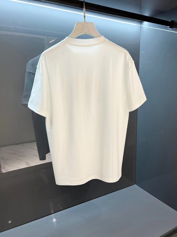 Real shot of brick cabinet CELINE# classic style exclusive custom weaving and dyeing pure cotton material soft and comfortable threaded round neck CELINE letter printing on the front - Image 10