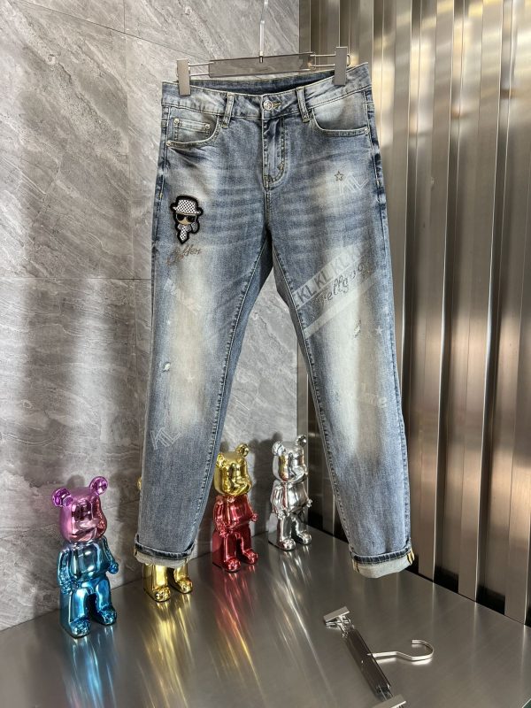 Fendi/ spring and summer new products, three standard complete, micro-elastic jeans, good products, no need to introduce too much, see details