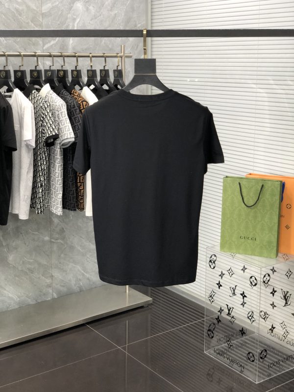 FENDI 2023AW summer new top quality counter synchronization casual short-sleeved mercerized cotton T-shirt, upper body comfortable and breathable - Image 24