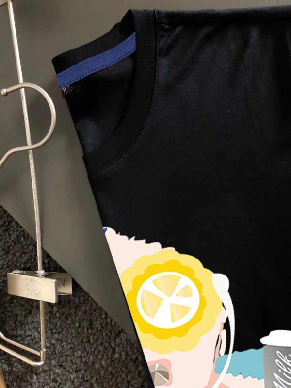 Available at Fendi counters, 2023ss spring and summer high-quality high-weight cotton European trendy short-sleeved T-shirt The latest technological requirements, the thread workmanship meets the boutique requirements - Image 6