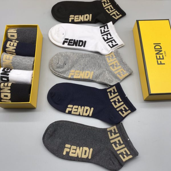 The new version of FENDI (Fendi) socks is launched. The summer new product is launched simultaneously on the official website. - Image 9
