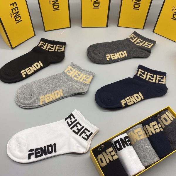 The new version of FENDI (Fendi) socks is launched. The summer new product is launched simultaneously on the official website. - Image 6