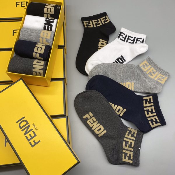 The new version of FENDI (Fendi) socks is launched. The summer new product is launched simultaneously on the official website. - Image 5