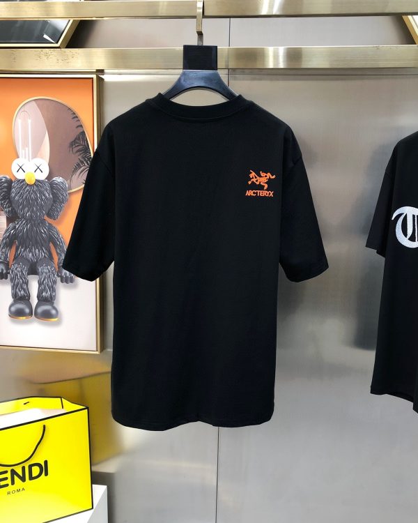 Arc'teryx co-branded JIL SANDER 2023 spring and summer new original single men's round neck short-sleeved T-shirts are sold at counters simultaneously ✨✨High-end quality high version OS version wide version - Image 4
