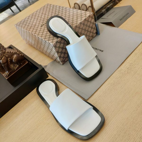 Balenciaga2023 (2023 official latest printed B-pattern magnet folding box packaging) Multi-color spring and summer beauty ? (Top version, exclusive release.) Balenciaga? brand "moon-shaped hollow inside", net red big head drag. ?The much-anticipated casual model? - Image 8