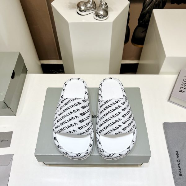 Must-have slippers in this IN era Balenciaga Internet celebrity with the same style muffin sandals - Image 6