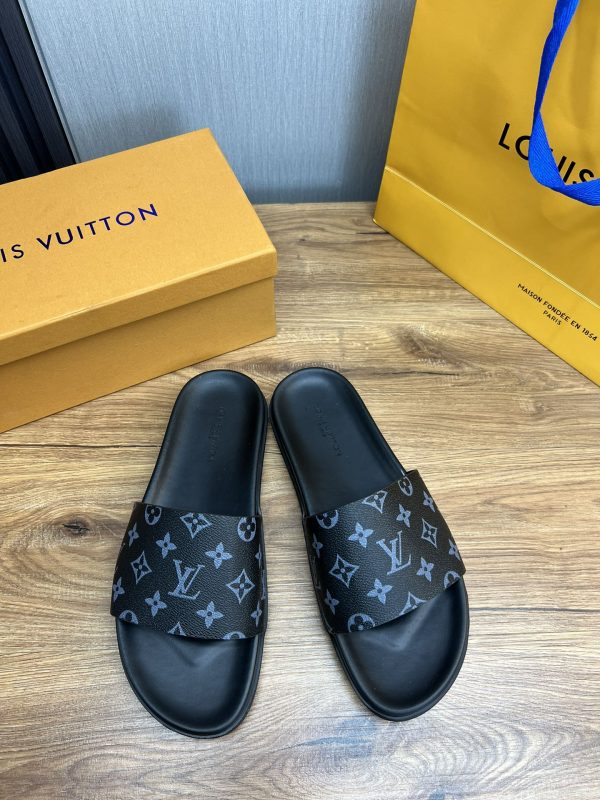 Louis Vuitton LV Men’s Slippers B