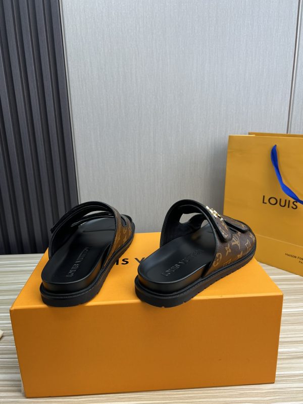 Louis Vuitton LV Men’s Slippers D - Image 4
