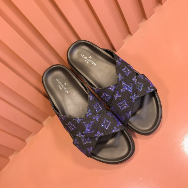 Louis Vuitton vintage classic men’s slippers G