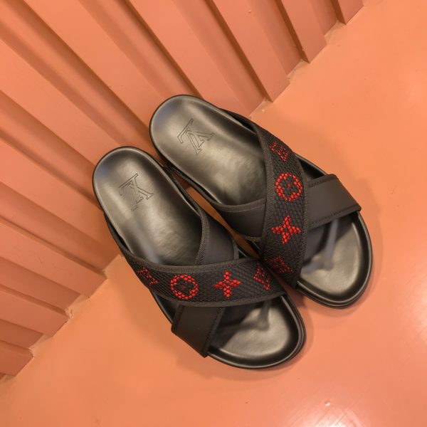 Louis Vuitton vintage classic men’s slippers J