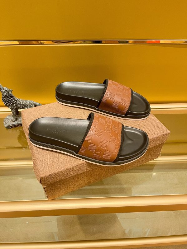Louis Vuitton Summer fashion slippers F