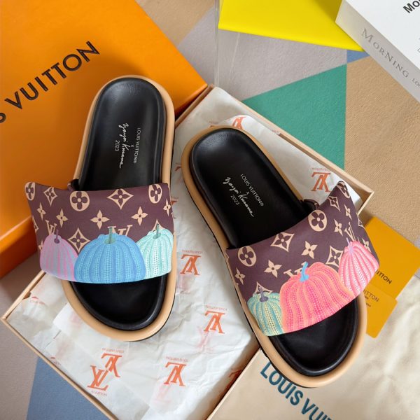 Louis Vuitton Pulpilo Comfort Velcro denim denim checkerboard embossed bread sliders B